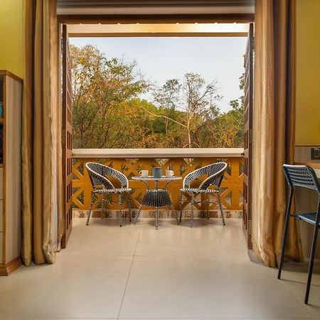 Jm Vista Suites Мапуса Экстерьер фото
